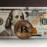 Bitcoin Scommessa: 1 milione di dollari secondo l'ex dirigente Coinbase