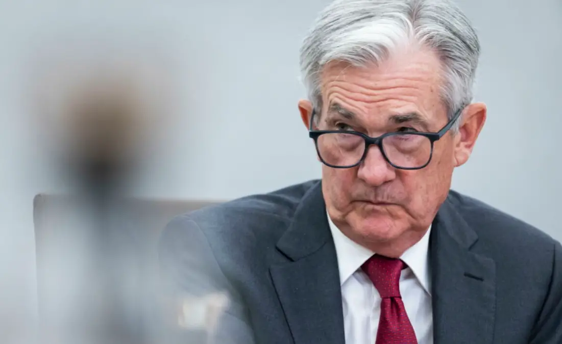 Al momento stai visualizzando Powell chiude gli occhi sulle crisi bancarie e alza i tassi d’interesse, forse per l’ultima volta